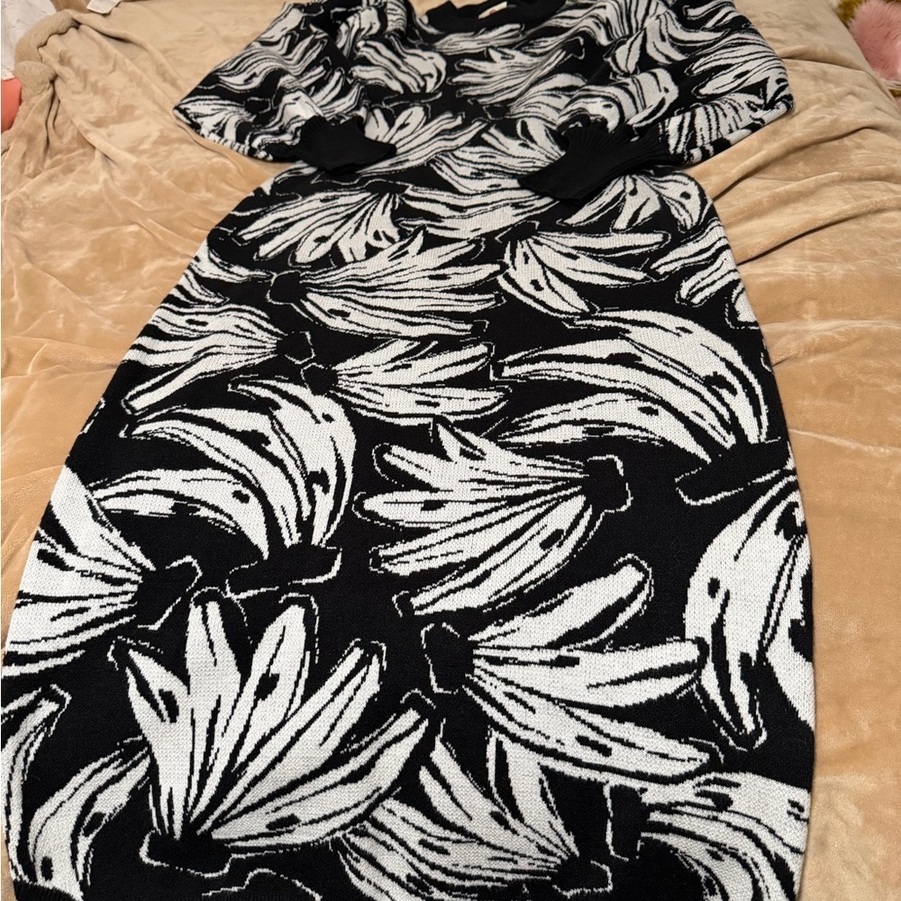 Farm Rio Black and White Bananas Knit Sweater Dress Women’s Small - Picture 2 of 5